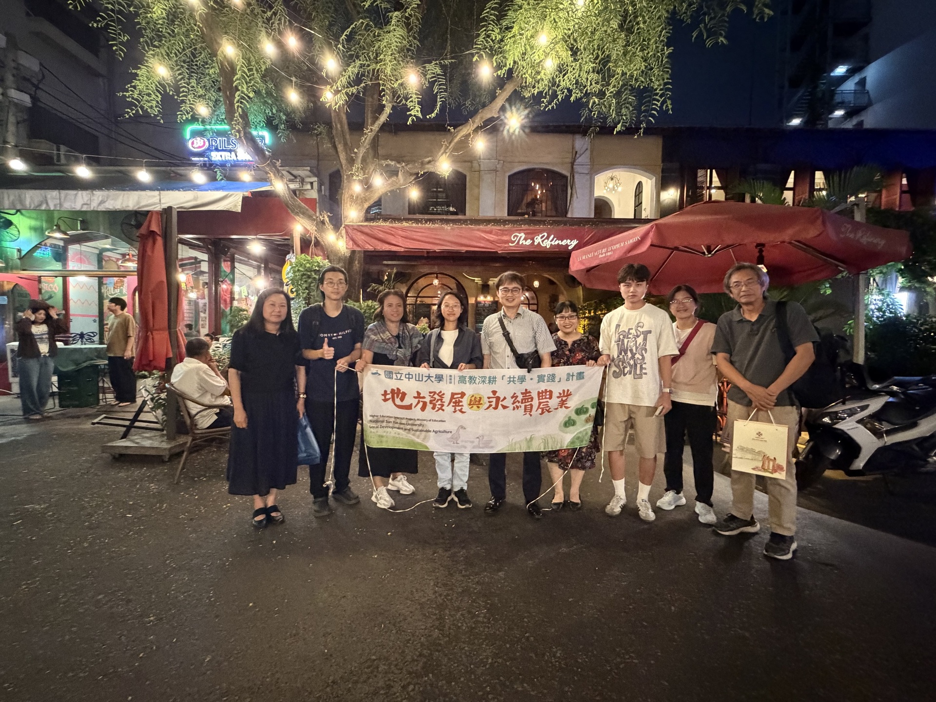 21_與駐胡志明辦事處林韋至參事、國家社會人文大學教授Vu Thi Thanh Tram共學交流(點擊全頁檢視)圖片