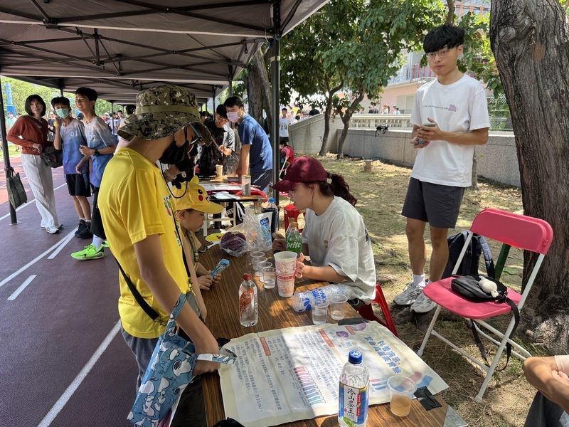 中山大學學生走進國中校慶 科普展演實踐跨域服務學習圖片