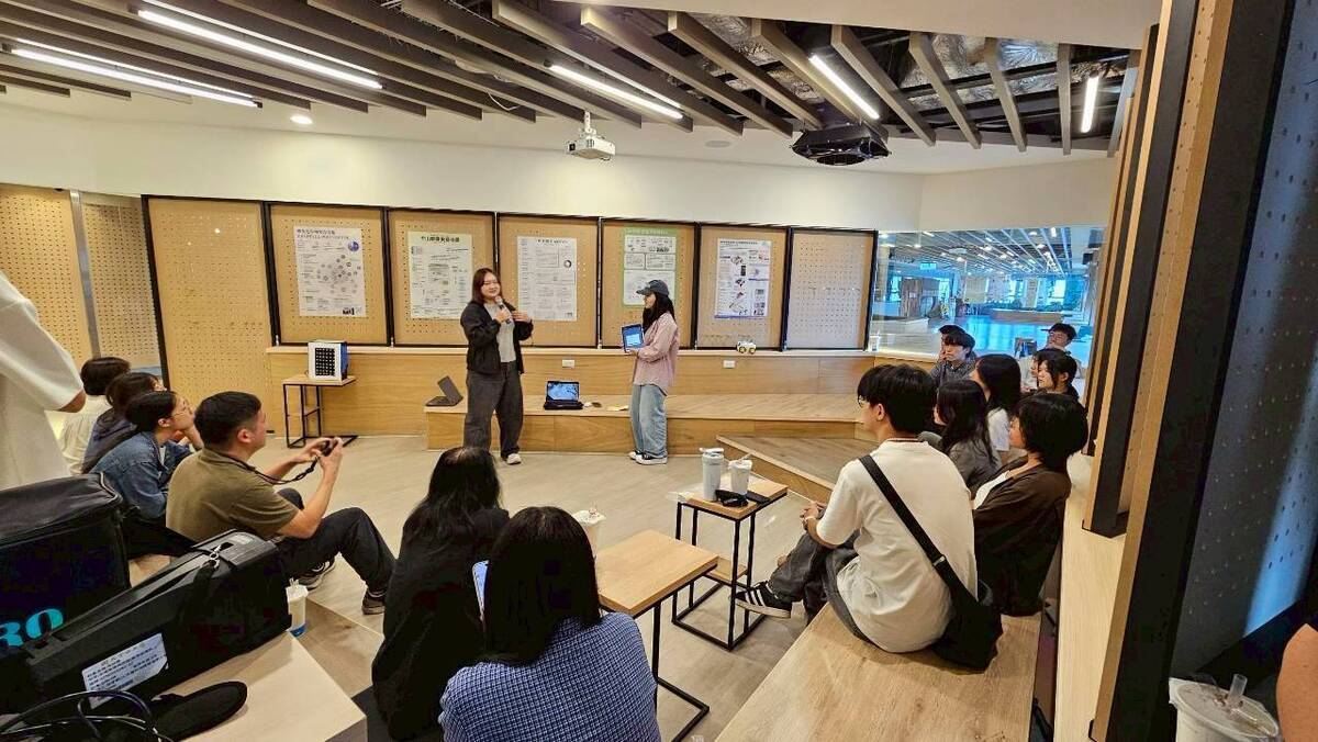 於跨領域自主學習領航夥伴計畫第六期期末成果海報展發表成果(點擊全頁檢視)圖片