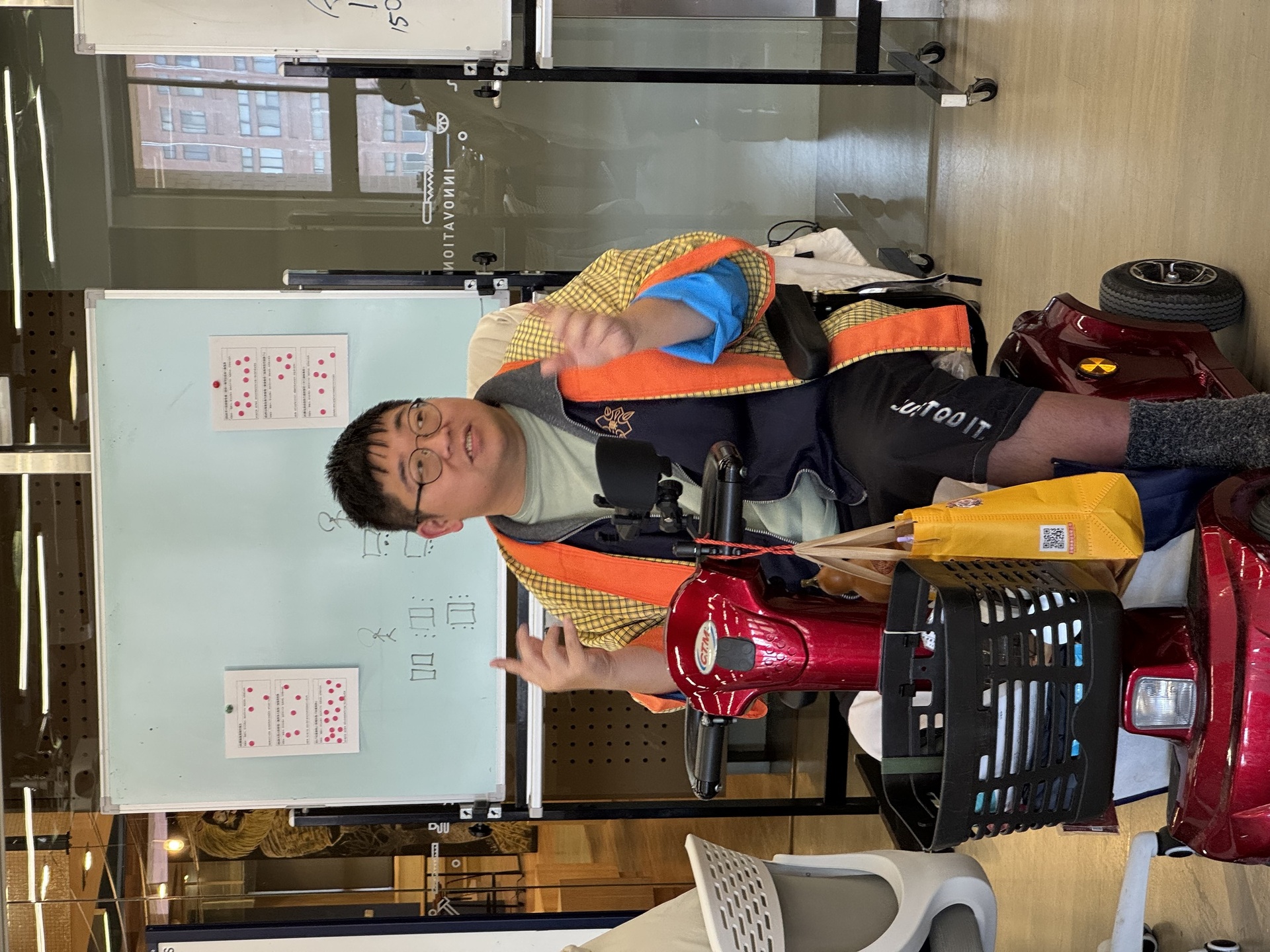 胡庭碩講師(點擊全頁檢視)圖片