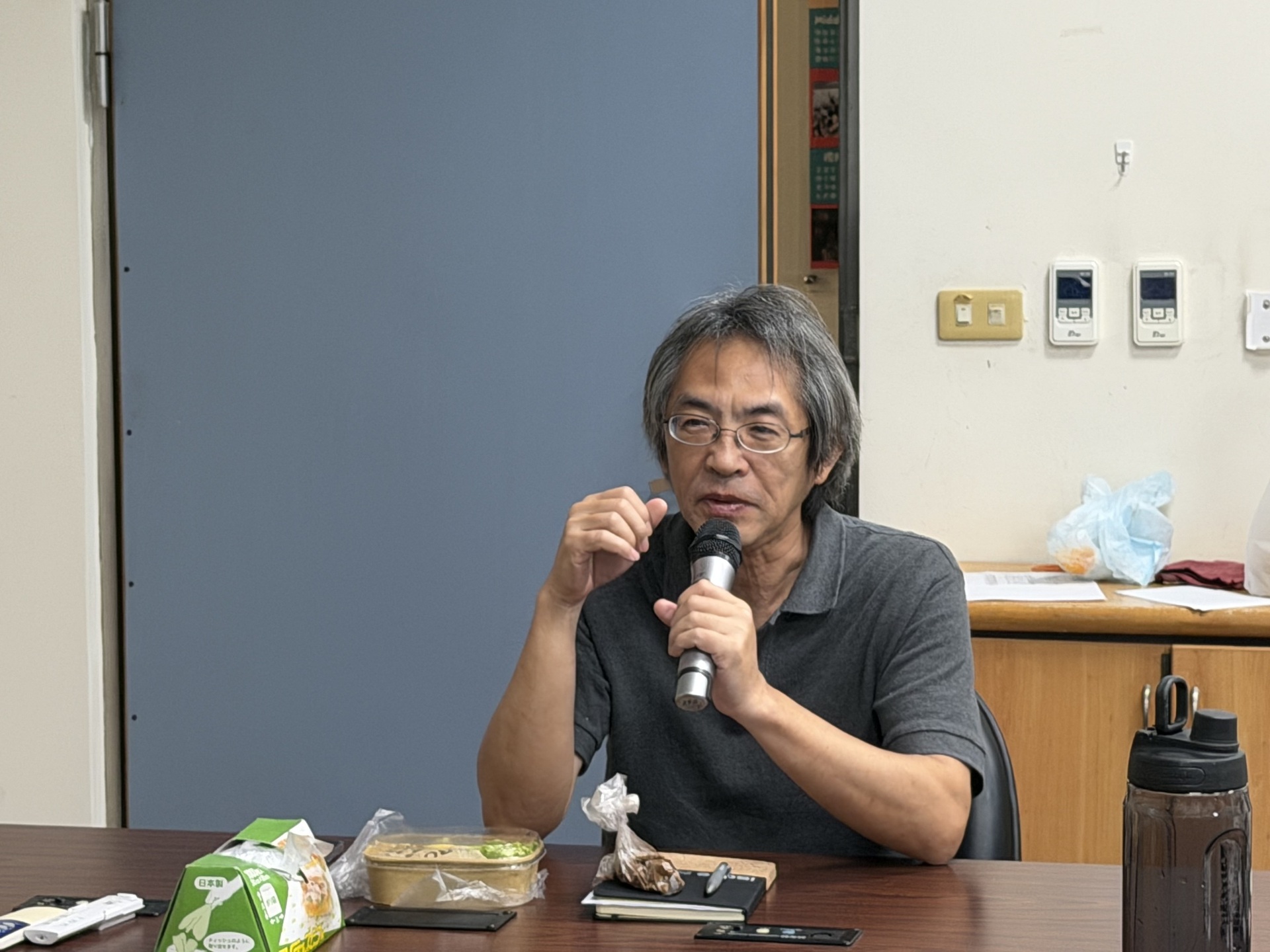 6.李育諭老師與講者交流_香料群島、原民文化等(點擊全頁檢視)圖片