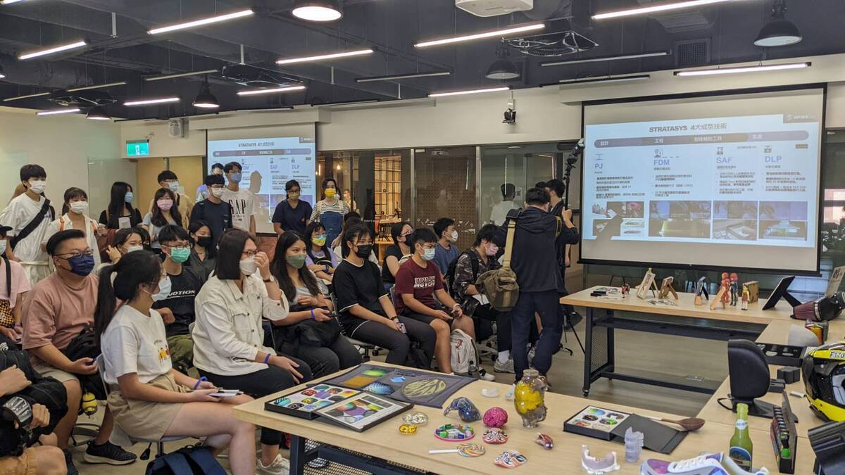 培育數位創新人才　西灣學院攜通業技研辦3D體驗營(點擊全頁檢視)圖片