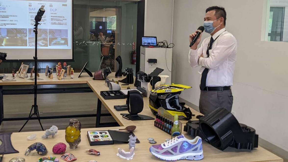 培育數位創新人才　西灣學院攜通業技研辦3D體驗營(點擊全頁檢視)圖片
