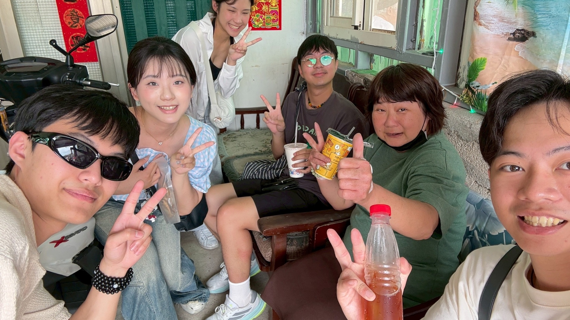 社創所同學採訪在地居民(點擊全頁檢視)圖片