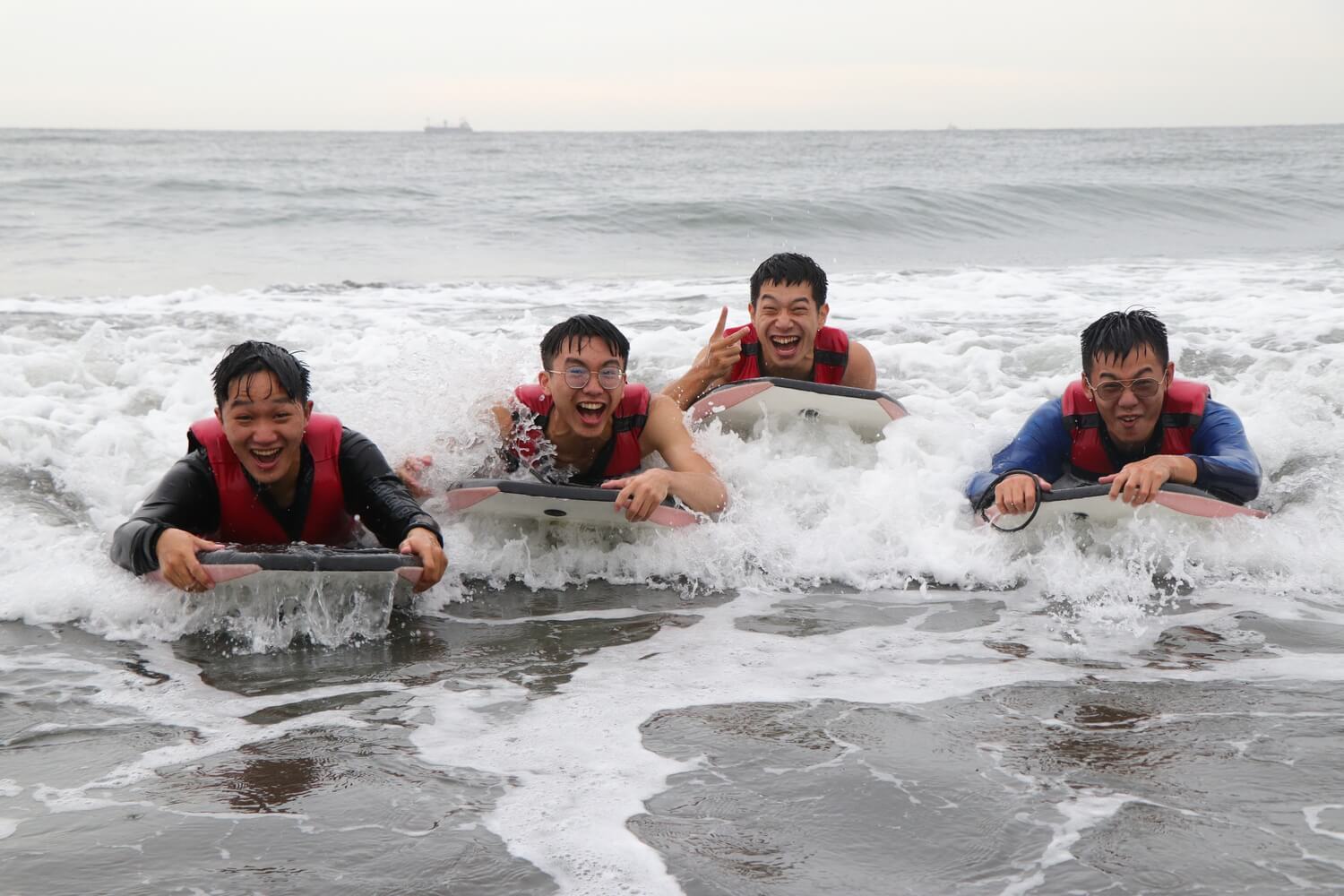 最貼近海洋的方式迎接第一個國家海洋日 實踐知海 親海 愛海(點擊全頁檢視)圖片