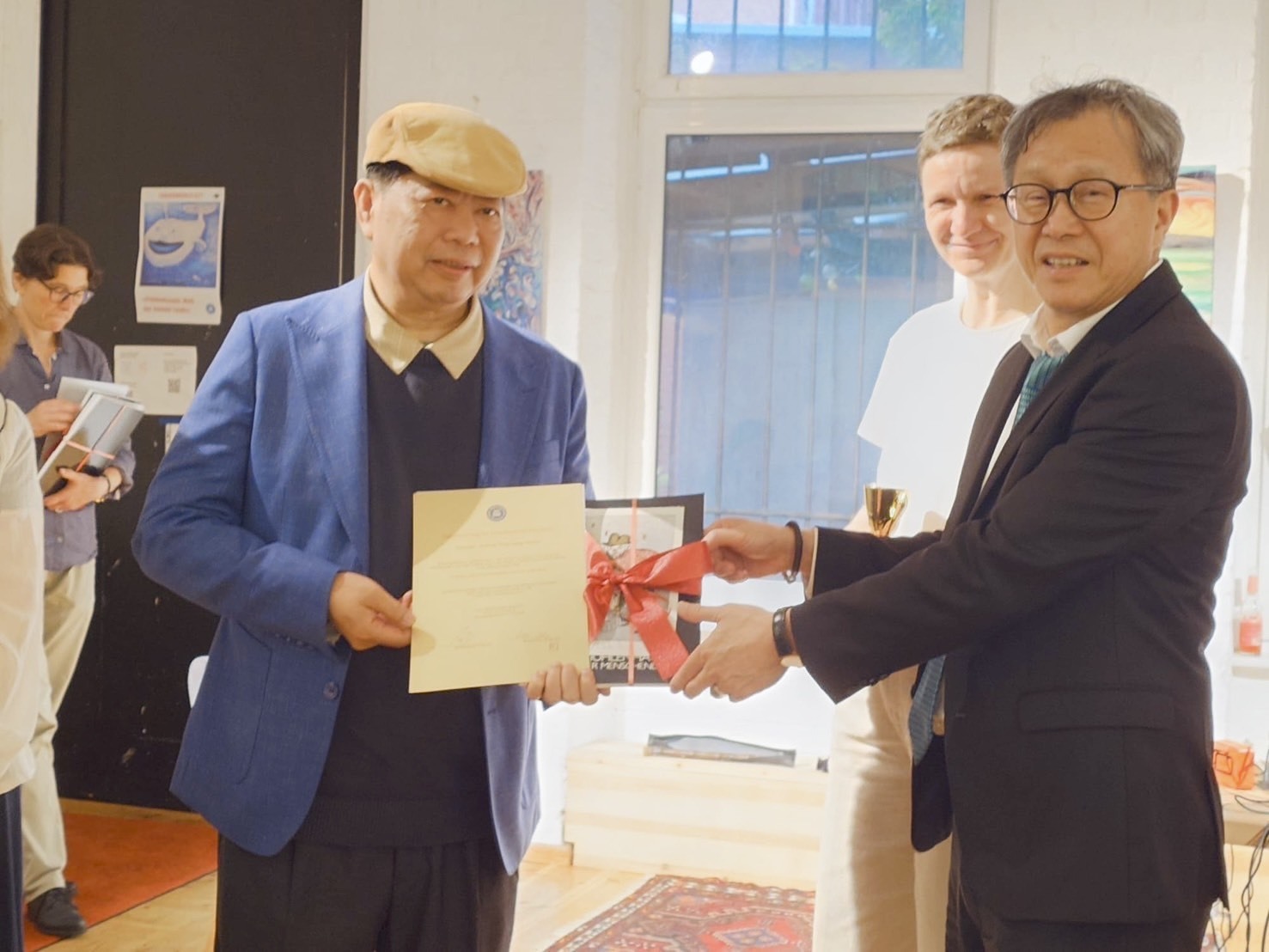 王以亮教授柏林展出獲肯定 西灣藝術實踐登上歐洲(點擊全頁檢視)圖片