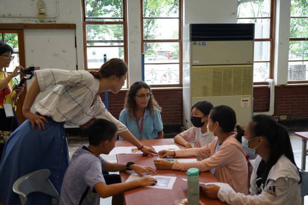 國際學習深度在地化，西灣學院帶領國際生辦理「未來外交領袖英語夏令營」(點擊全頁檢視)圖片