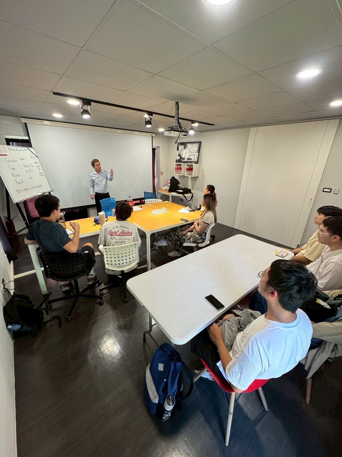 英文面試不用怕 全英中心推出《Job Talk》助你脫穎而出(點擊全頁檢視)圖片