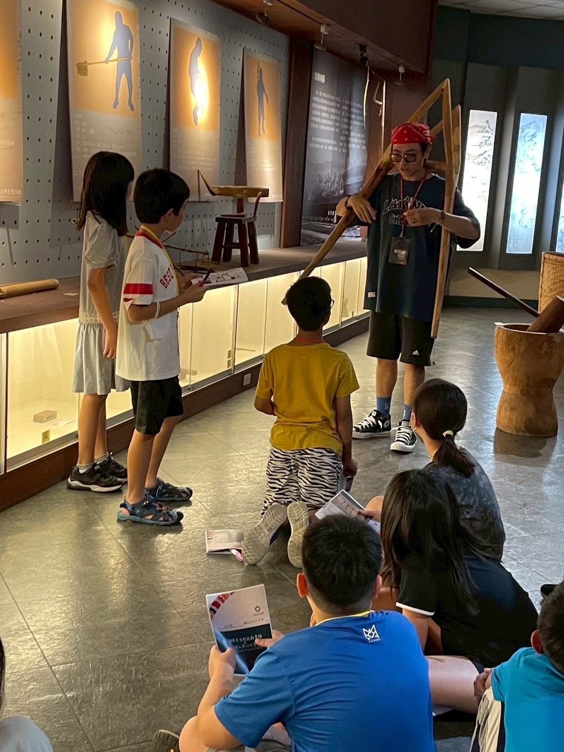 博物館典藏探究 培育「小小解說員」點亮文物新生命(點擊全頁檢視)圖片