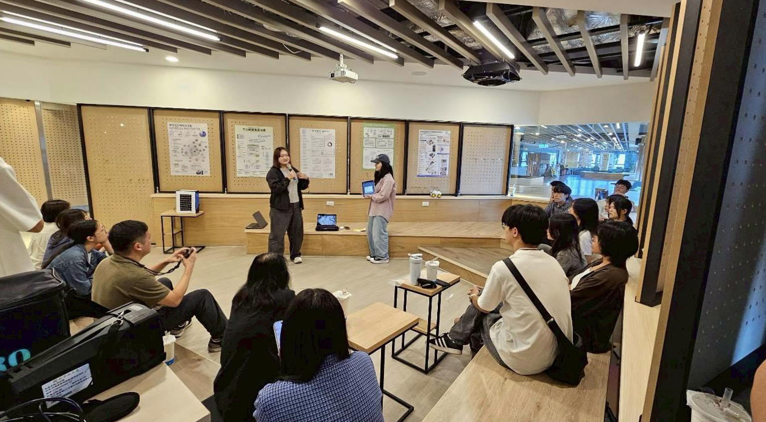 人科跨領域自主學習領航夥伴計畫  攜手航向跨域未來(點擊全頁檢視)圖片