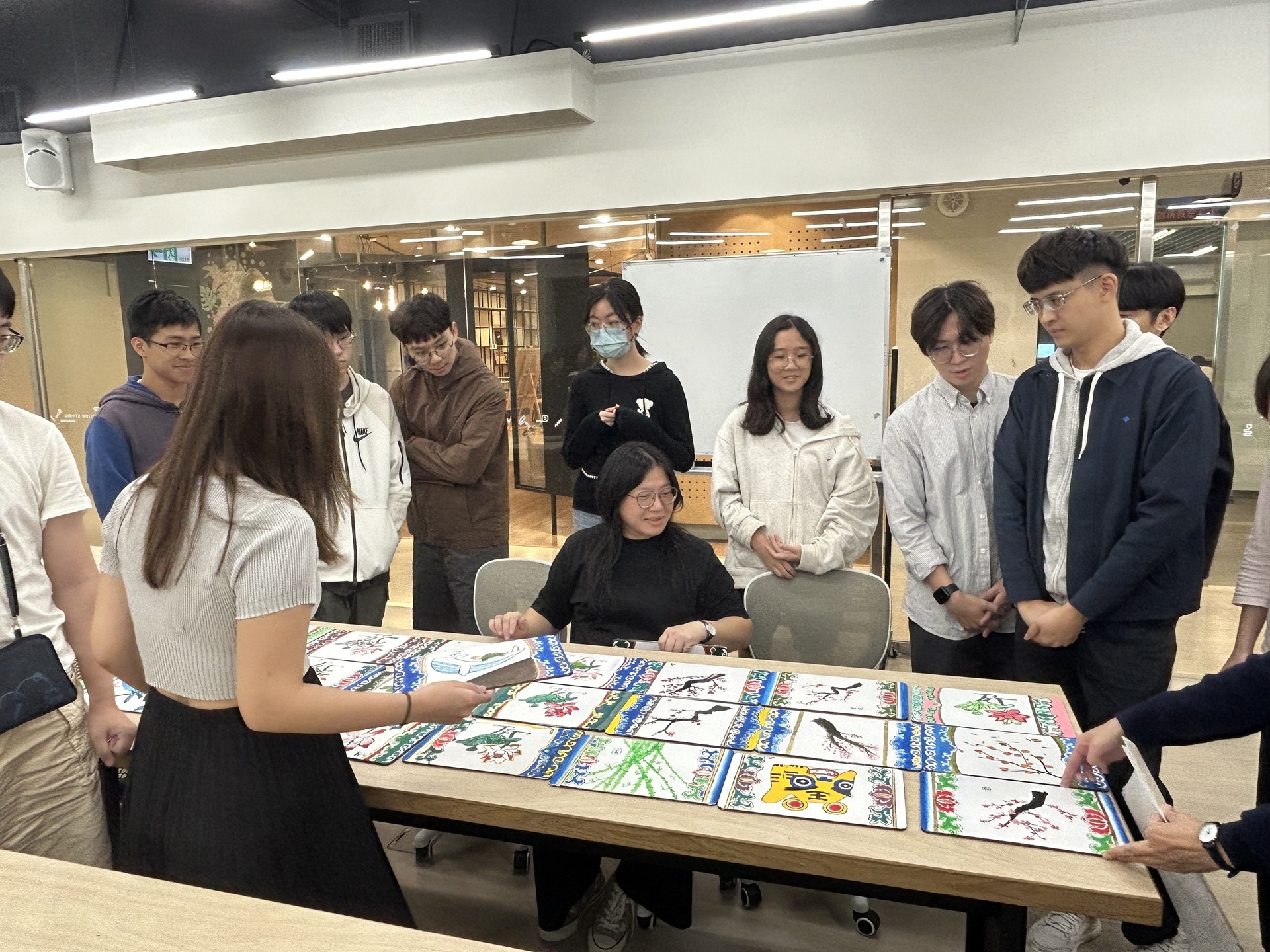 從廟宇到生活 中山大學微學分課程體驗傳統彩繪工藝(點擊全頁檢視)圖片