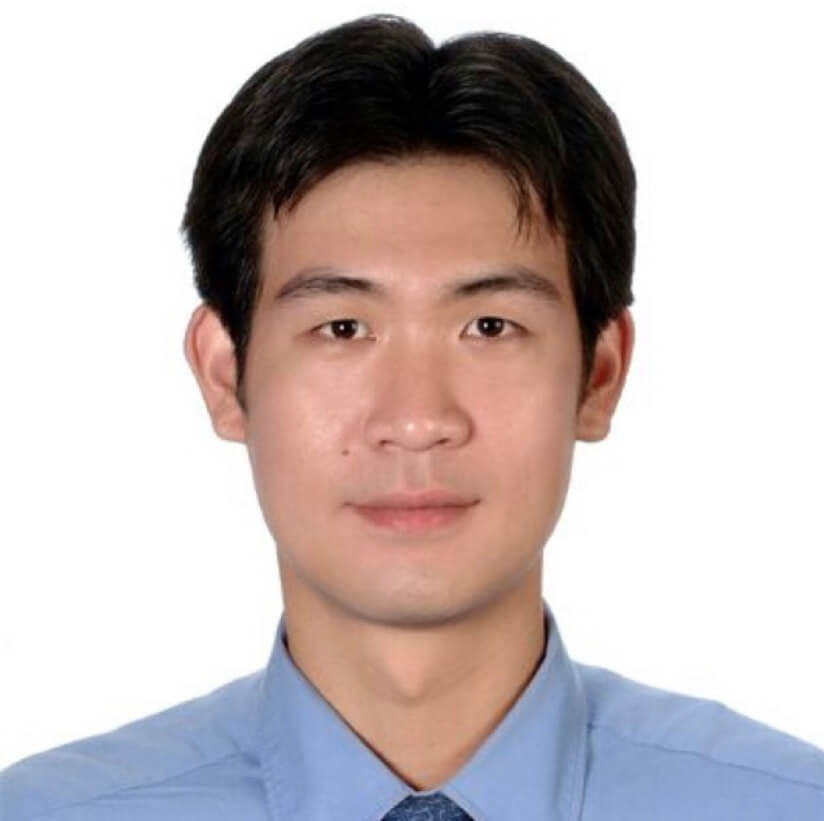 羅郁平(點擊全頁檢視)圖片