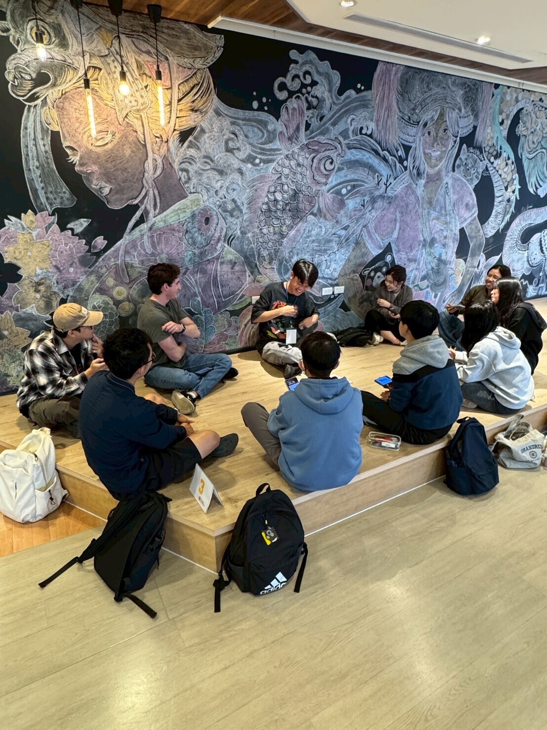 全英中心English Table推動國際交流 ASU學生全英語討論(點擊全頁檢視)圖片