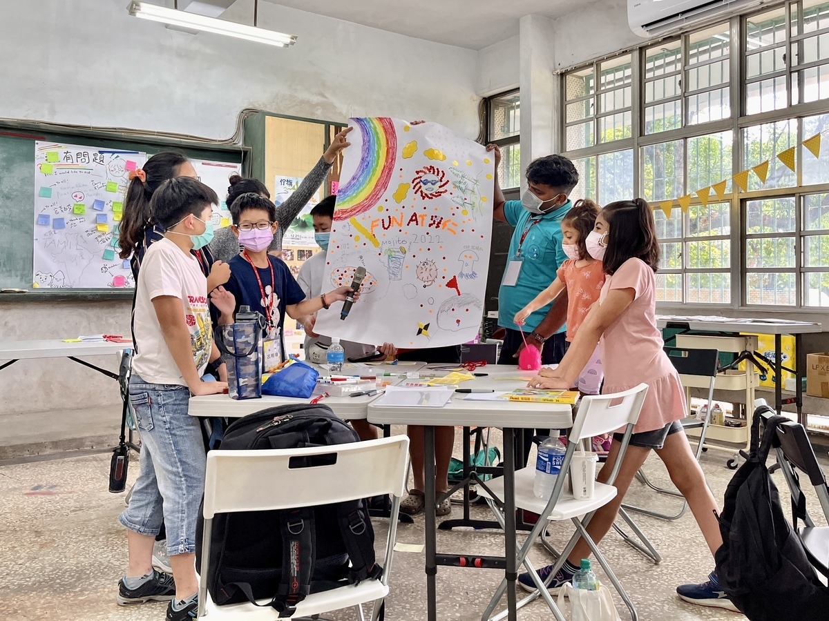 前草串聯探索STREAM　中山大學攜四級學校辦雙語夏令營(點擊全頁檢視)圖片