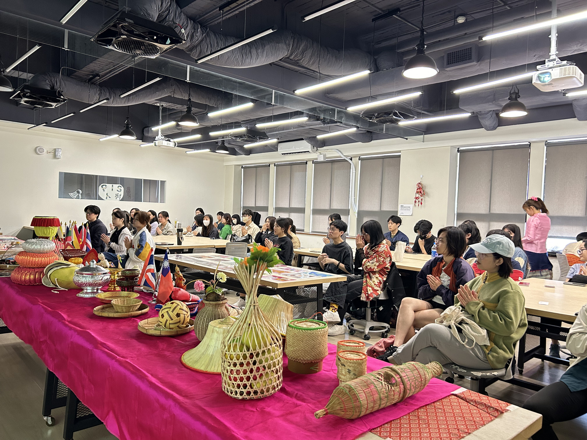 異國文化零距離 西灣師生共遊泰國風情(點擊全頁檢視)圖片