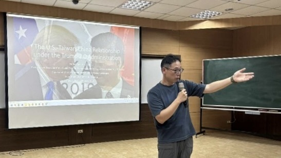 博雅課程專題演講 葉耀元教授剖析「川普2.0」下的美中台戰略(點擊全頁檢視)圖片